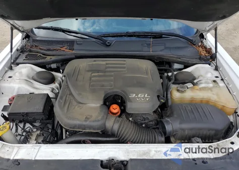 2018 Dodge Challenger Sxt z USA, uszkodzony, nr VIN 2C3CDZAG0JH271451